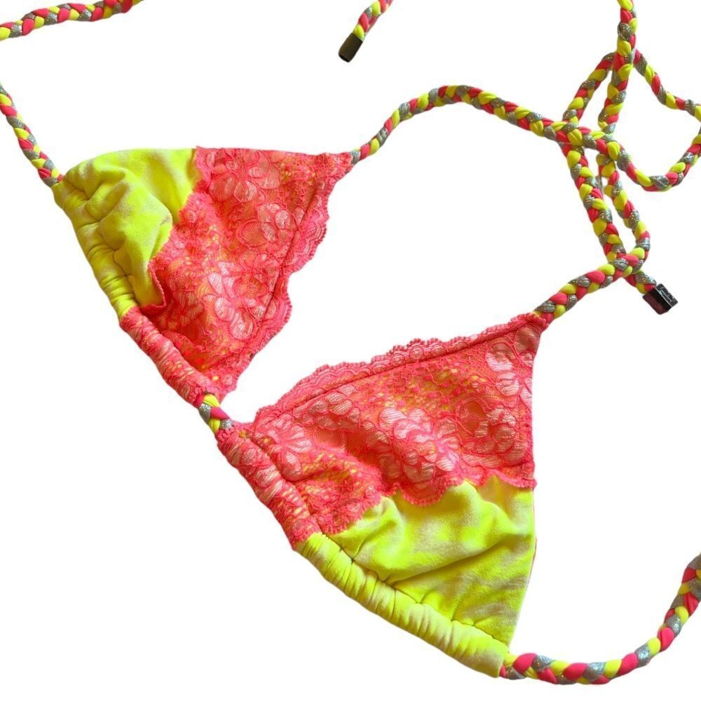 Beach Bunny Bikini Top‎